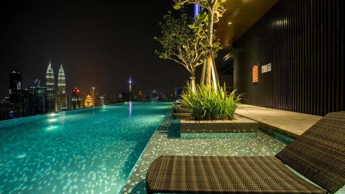 Kampung Datuk Keramat Apartment | Deluxe King Suite with Twin Tower View 30