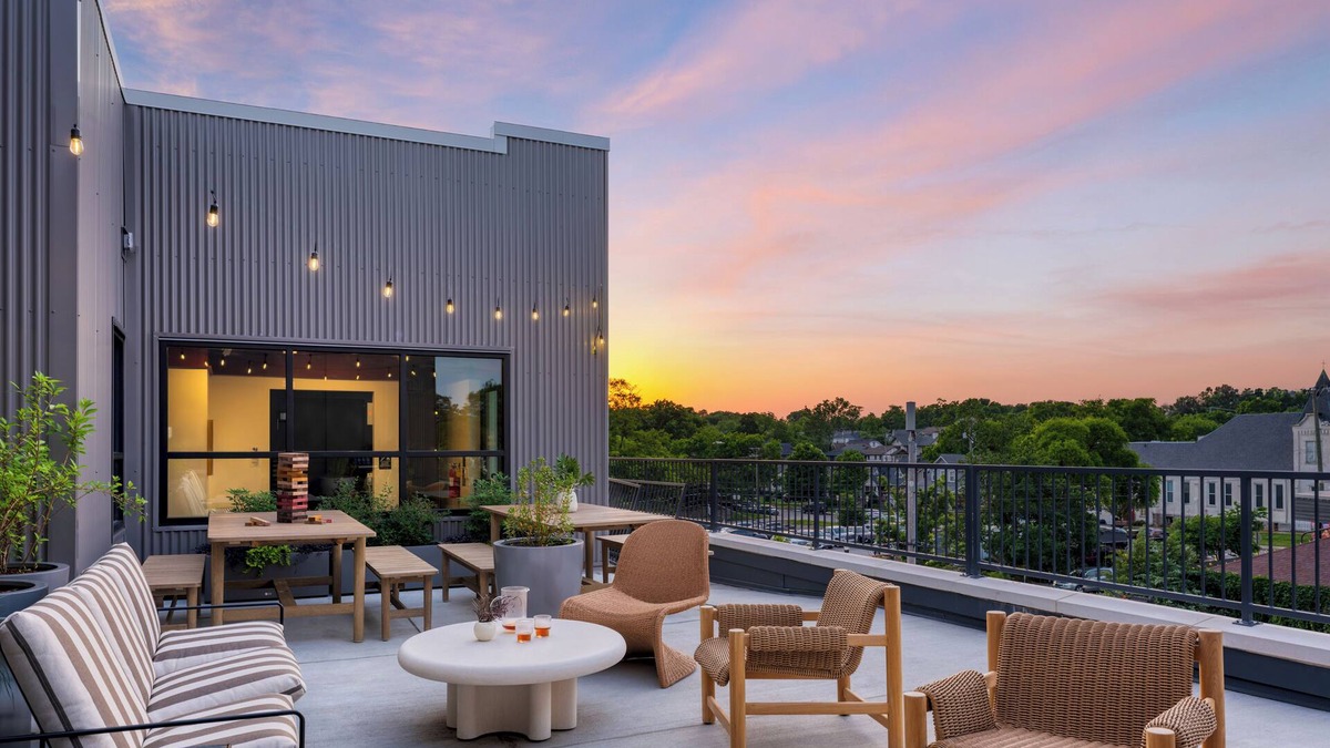 12 South Condo | Deluxe King | The Gilmore Hotel by AvantStay