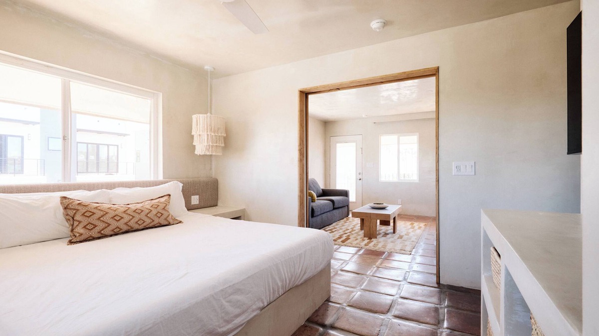 Imperial Beach Apartment | Deluxe One Bedroom King Suite Oceanview