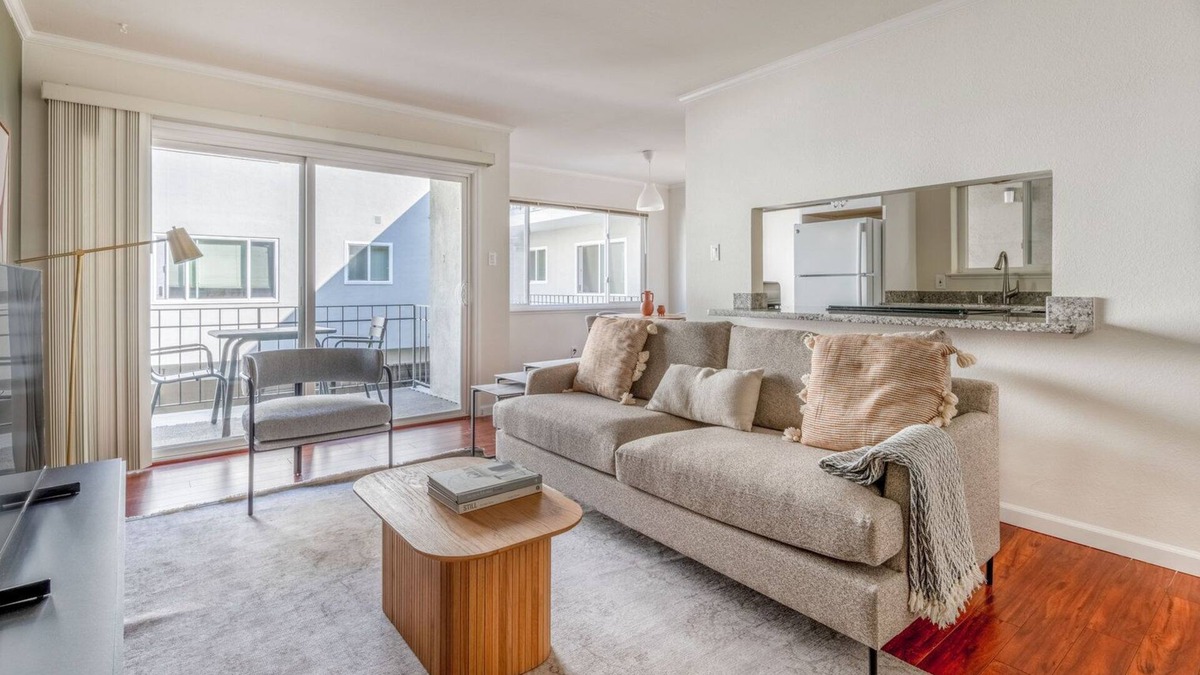 University South Apartment | Deluxe Palo Alto 1BR w/Garden & W/D, nr restaurants, by Blueground