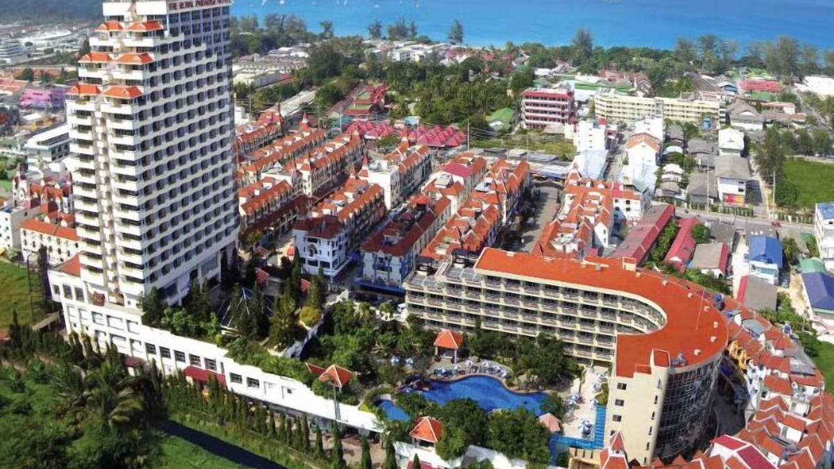 Patong Hotel | Deluxe Partial Seaview Room #03