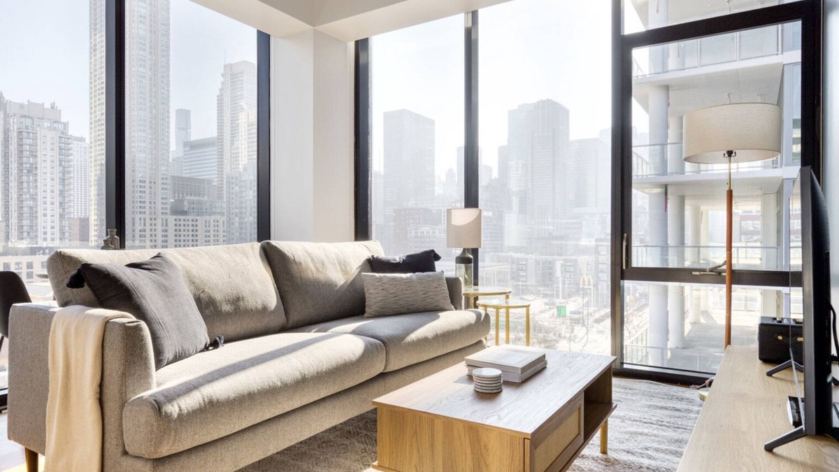 Near North Side Apartment | Deluxe River North 1BR w/Gym, Lounge & Roof, nr Riverwalk, by Blueground