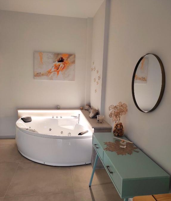 Vico del Gargano Apartment | Deluxe Romantic Suite