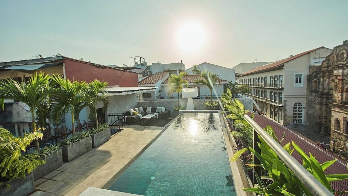 Casco Viejo Apartment | Deluxe rooftop with pool Ab4