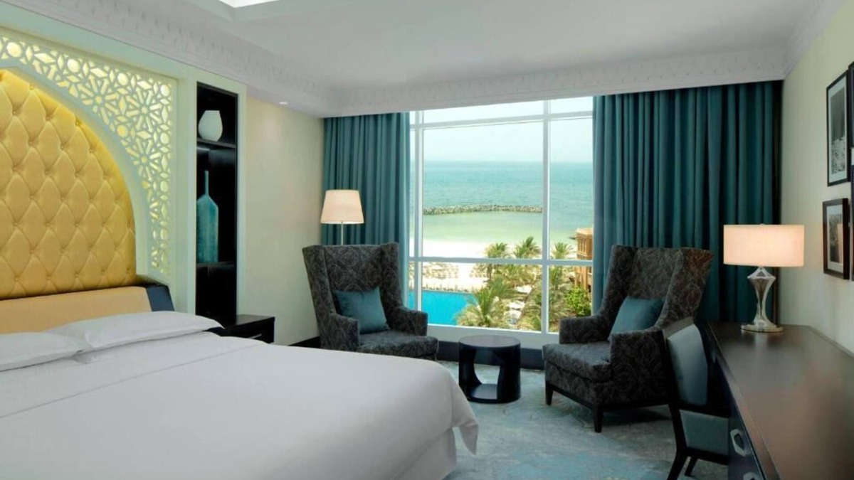 Beach & Coast Apartment | Deluxe Room Near Al Heera Beach Sharjah