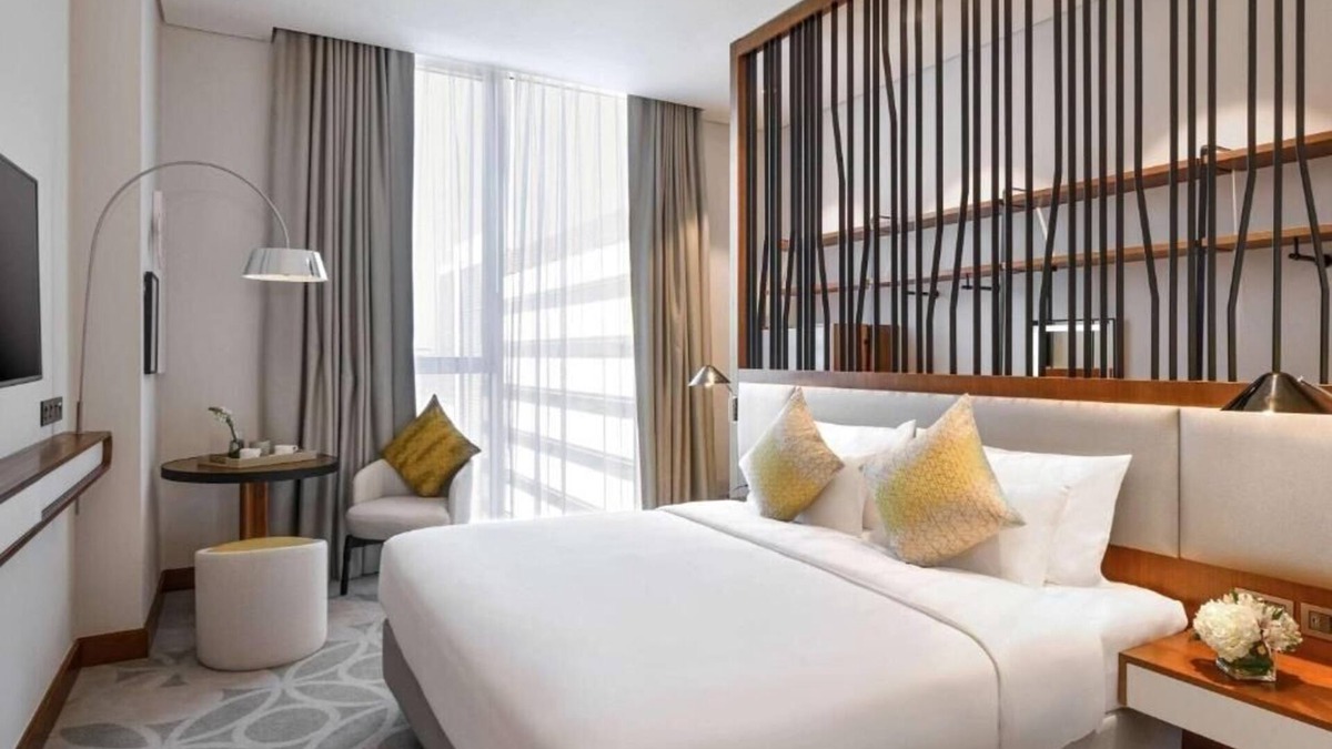 Garhoud Apartment | Deluxe Room Near Qova Cafe