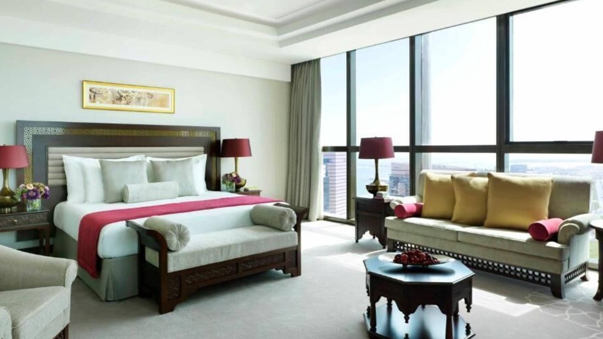 Abu Dhabi Apartment | Deluxe Room Near Stop and Pick Hypermarket