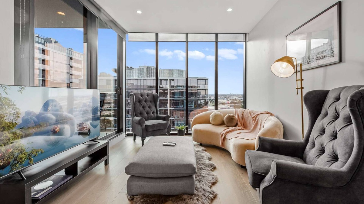 Port Melbourne Condo | Deluxe Sanctuary with Amazing Views and 2 Parking Spaces