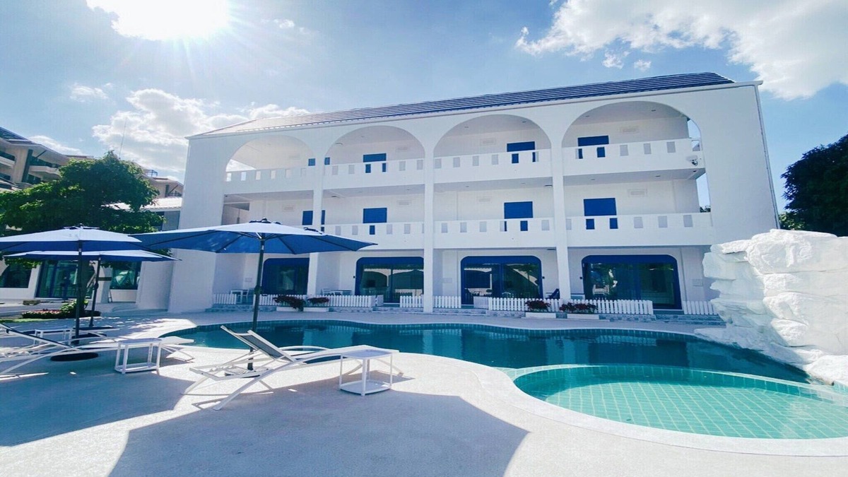 Na Chom Thian House | Deluxe Seaview Double | Luxury by the Shore