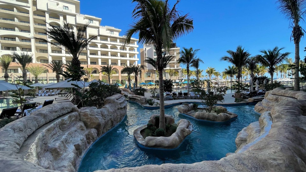 Chula Vista Resort | Deluxe Studio @ Villa la Valencia Beatiful Beach Front Condo with full service