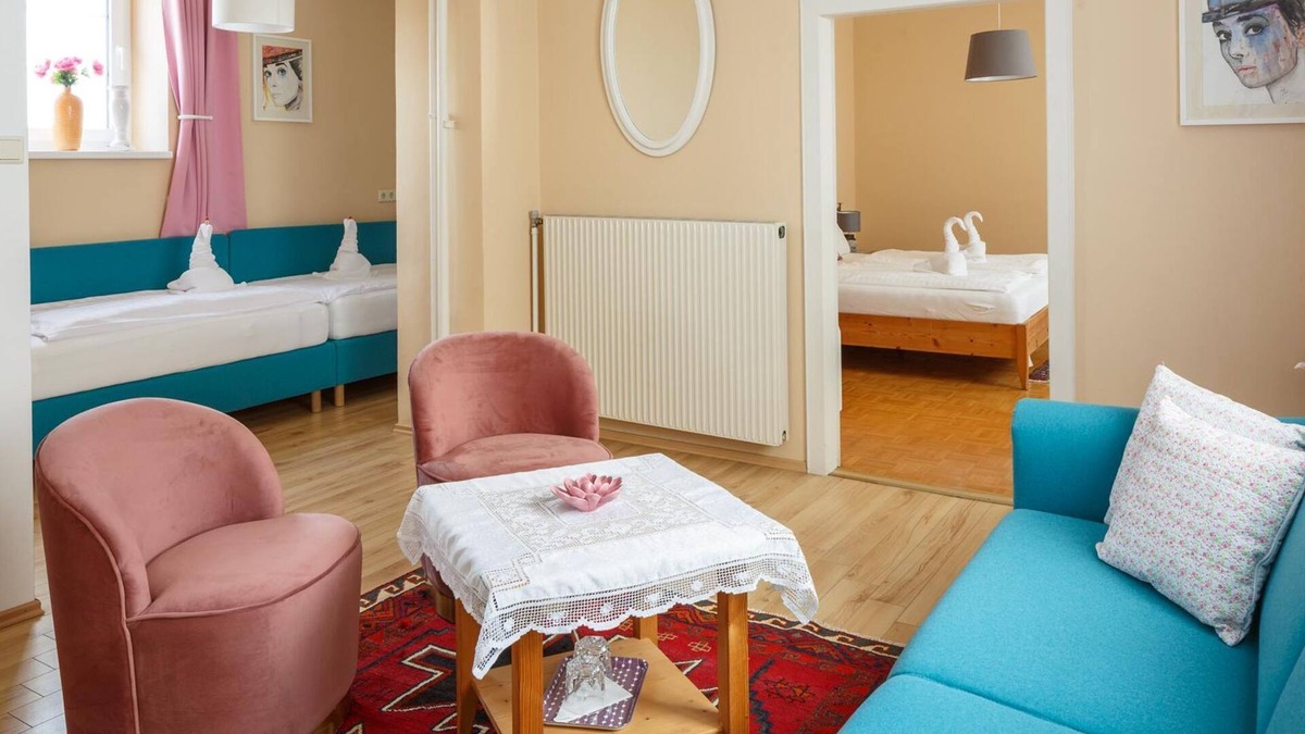 Morbisch am See Cottage | Deluxe Suite mit Kingsize Bett, 2 Schlafräume - Pension Laubenhof