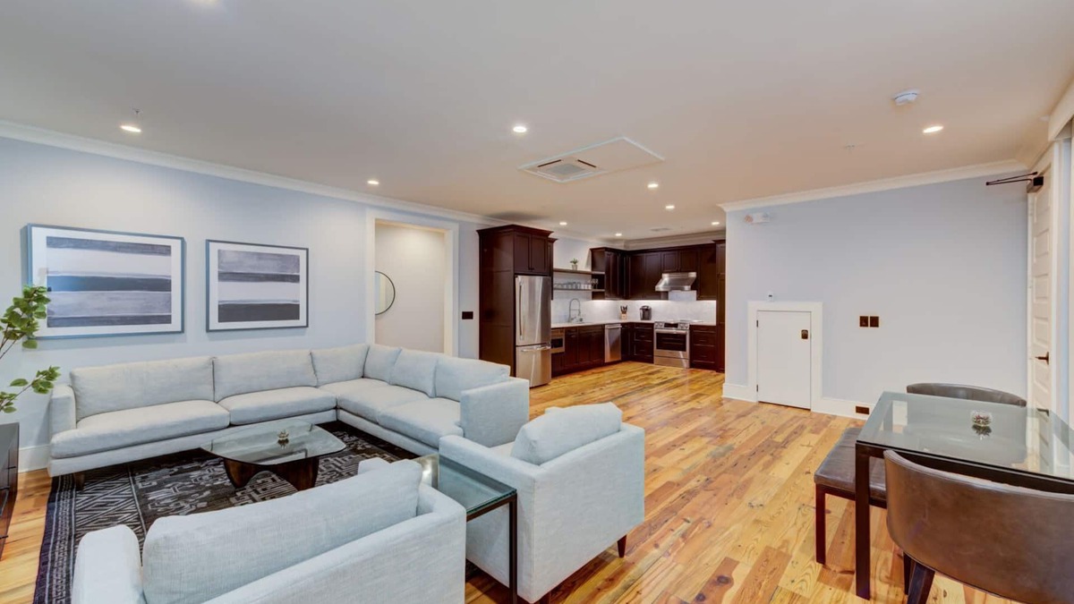 Charleston Historic District Apartment | Deluxe Two Bedroom Suite - Steps to King Street