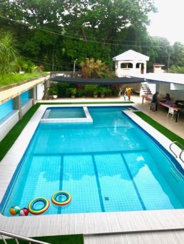 Pansol House | Deluxe Villa Leah Natural Hotspring Resort