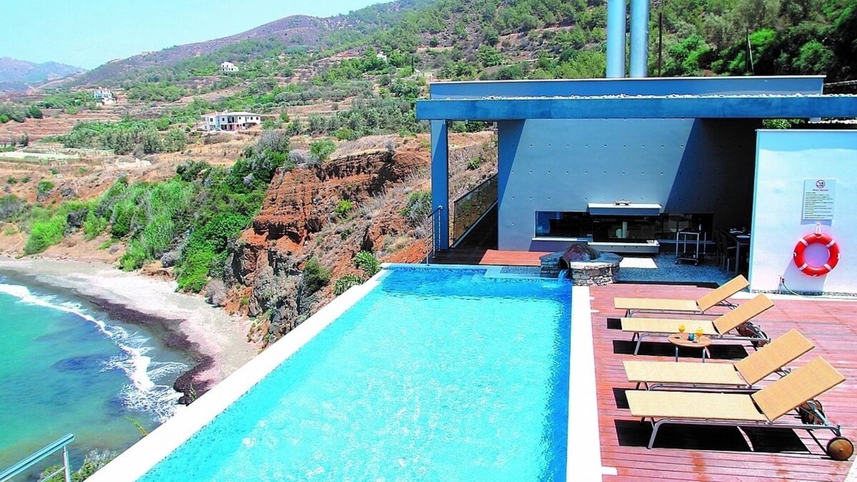 Latchi Villa | Deluxe Villa, Private Infinity Pool, Jacuzzi, Sauna, Majestic Position & Spectacular Sea Views !