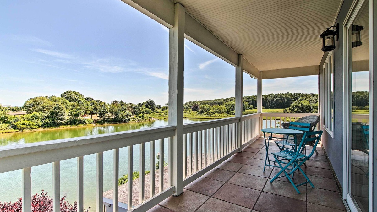 Waterford House | Deluxe Waterford Home w/Views, Outdoor Bar & More