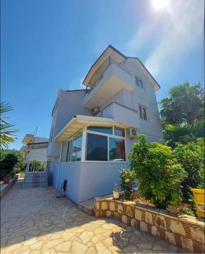 Ksamil House | Dema Guesthouse