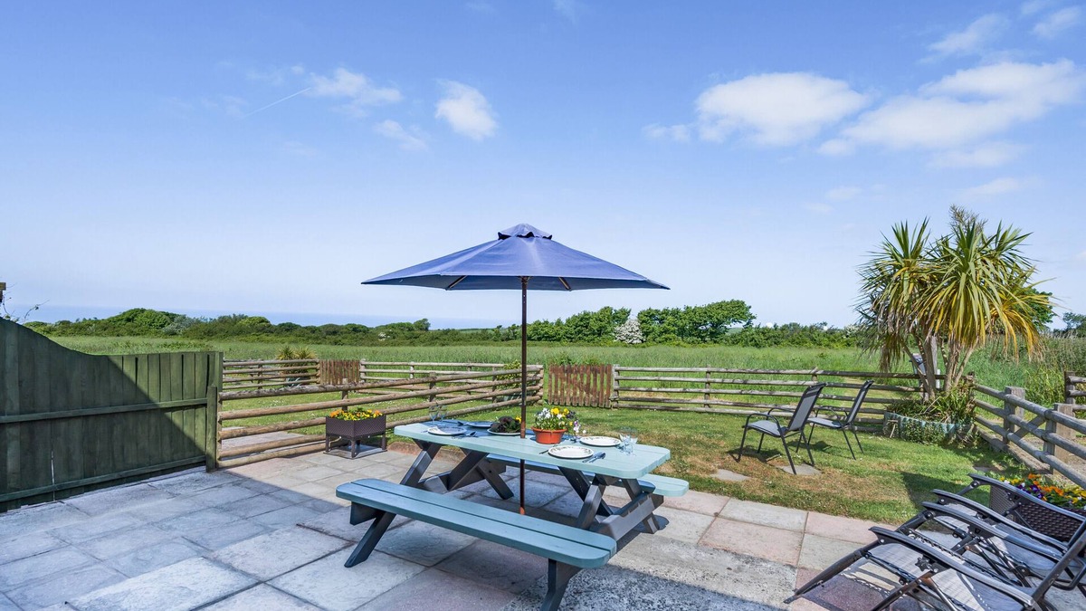 Stibb House | Demelza Cottage - Three Bedroom House, Sleeps 6