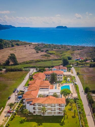 Kalamaki Hotel | Dennys Inn Hotel