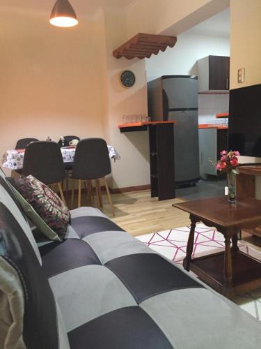 Tome Apartment | Departamento completo 41 mts2 -2 habs y 1 futón - Centro Tomé - 5 personas - Edificio Don Francisco max