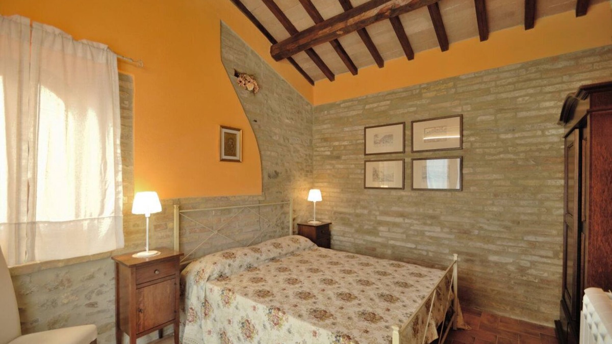 Uncinano Bed & Breakfast | DEPENDANCE ON THE GARDEN