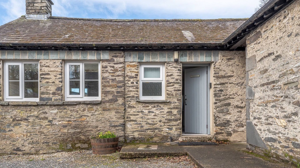 Near Sawrey Apartment | Derwentwater - sleeps 4 guests in 2 bedrooms