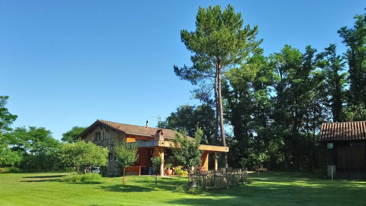 Rion-des-Landes House | Des Abeilles sur le Toit