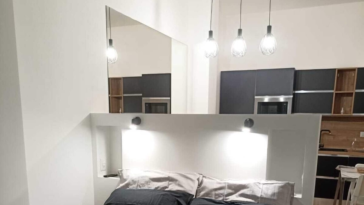 Roman Quarter Apartment | Description