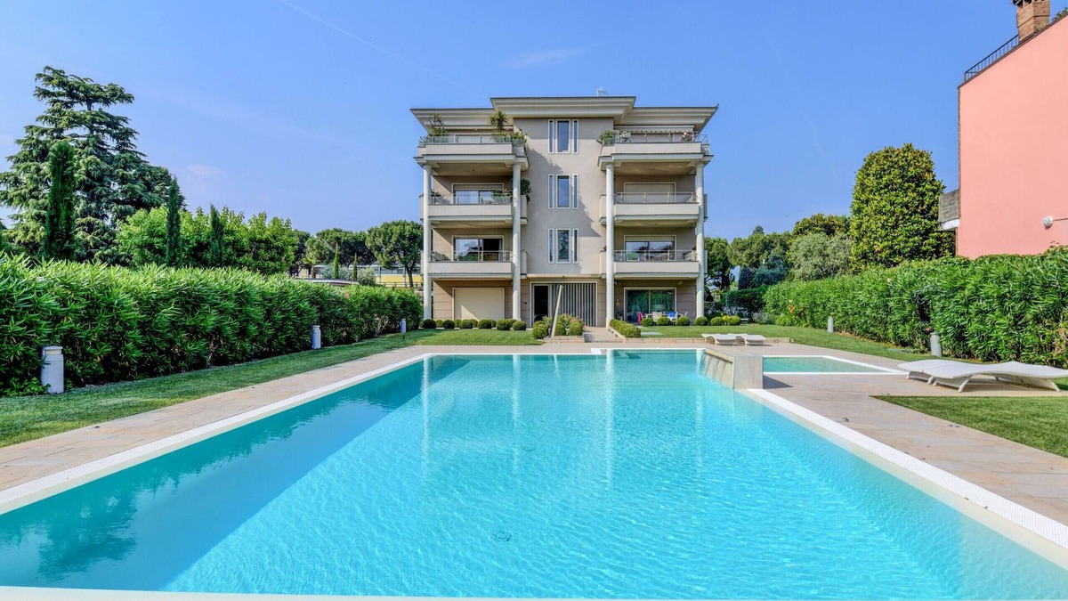 Desenzano del Garda Apartment | Desenzanoloft Oscar Luxury Suite