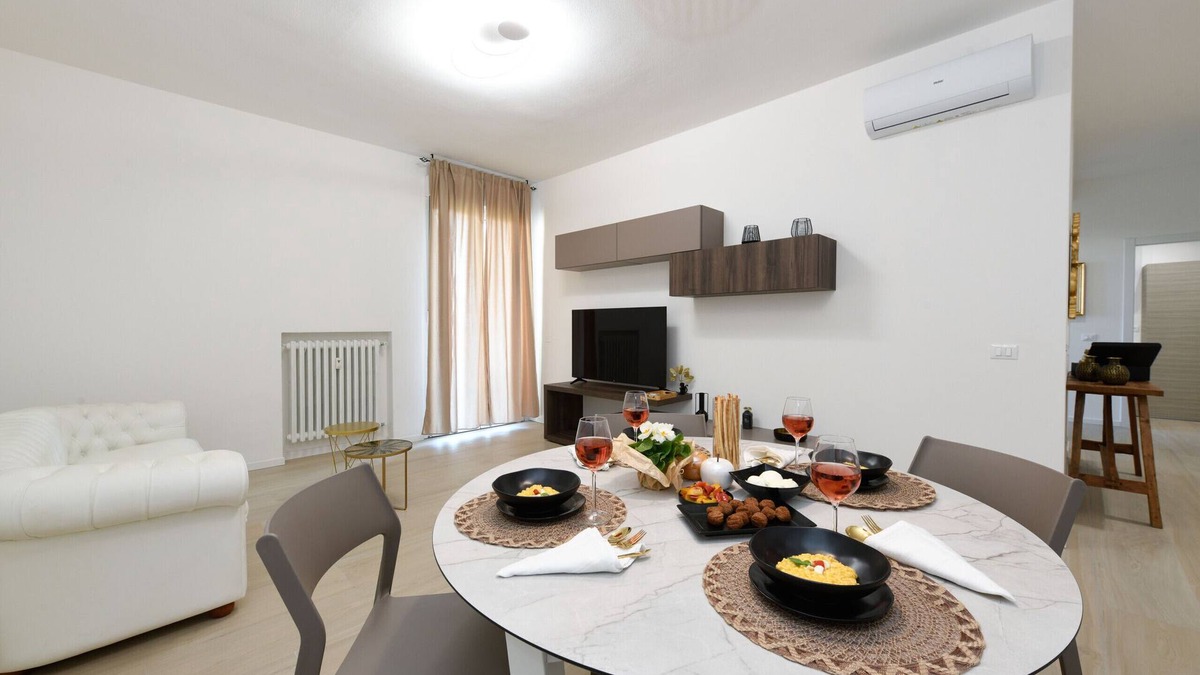 Desenzano del Garda Apartment | DesenzanoLoft Elegance