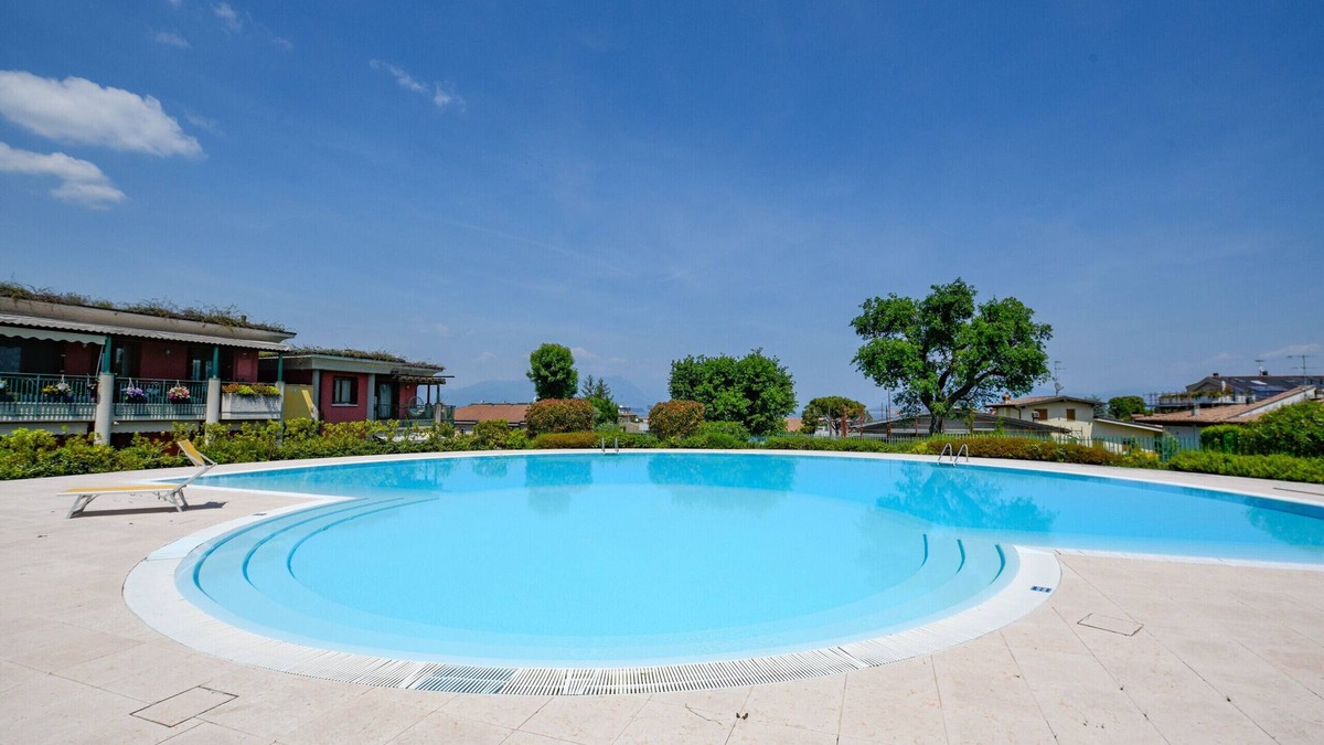 Rivoltella Apartment | DesenzanoLoft CO2 – In residence with 5 pools
