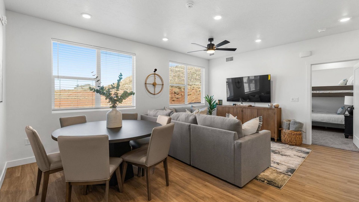 Green Springs Condo | Desert Breeze Retreat l Cozy Escape for Families