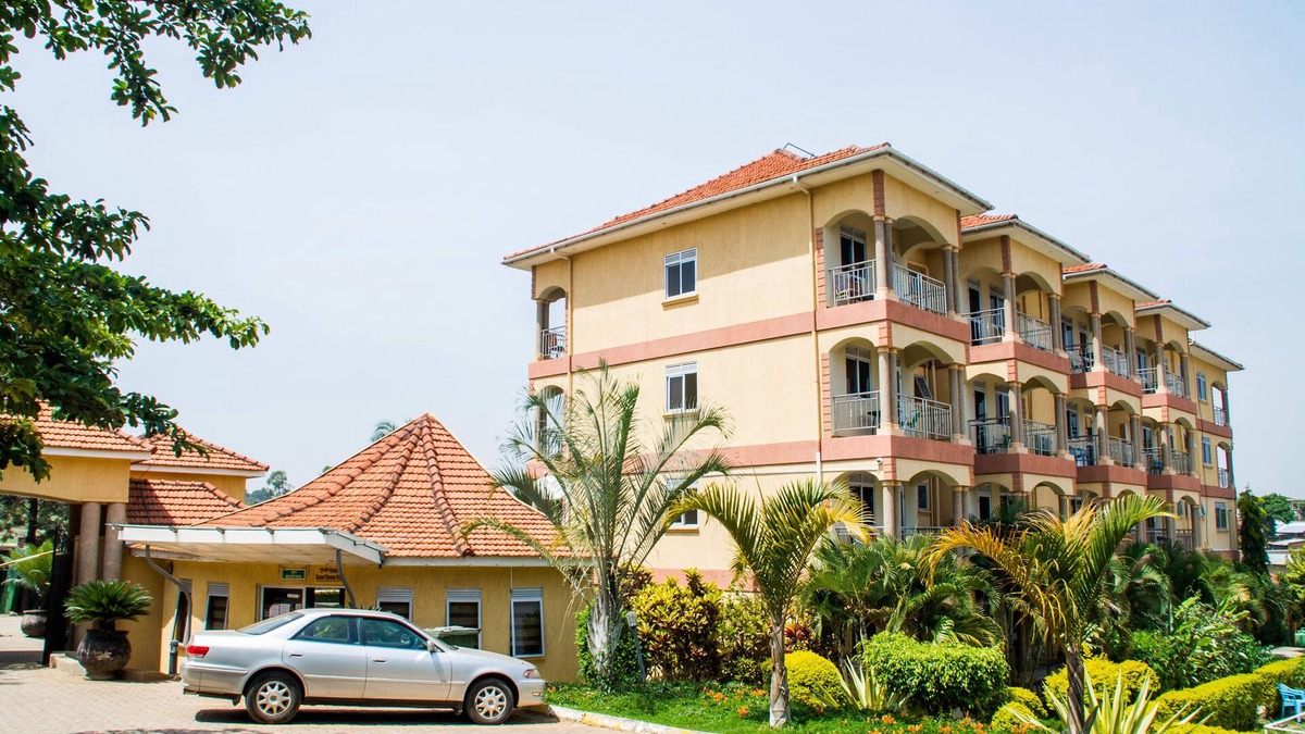 Arua Hotel | Desert Breeze