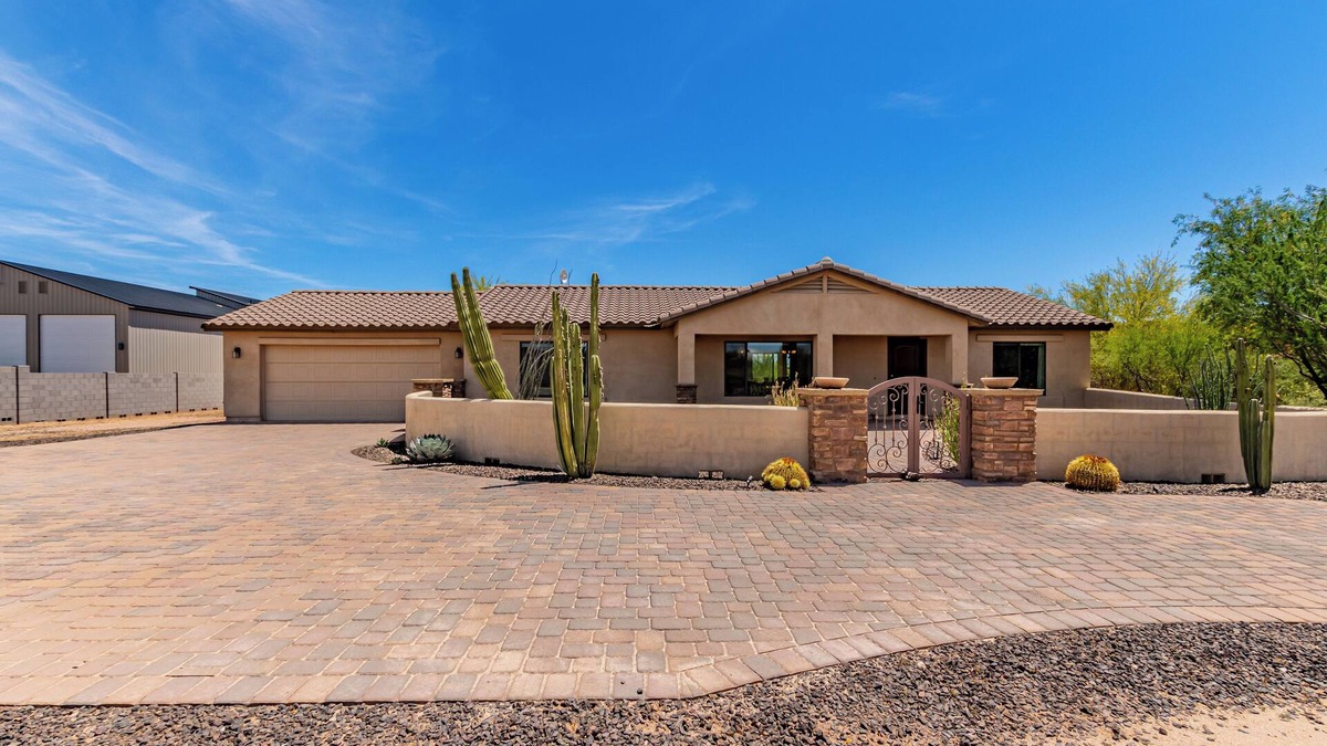 Rio Verde Foothills House | Desert Elegance Meets Everyday Comfort