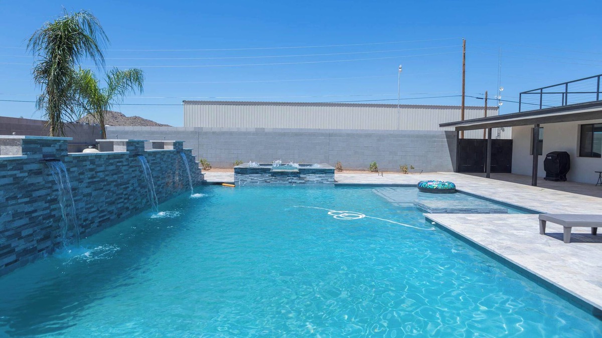 San Tan Valley House | Desert getaway retreat, pool, spa, billiards, bbq