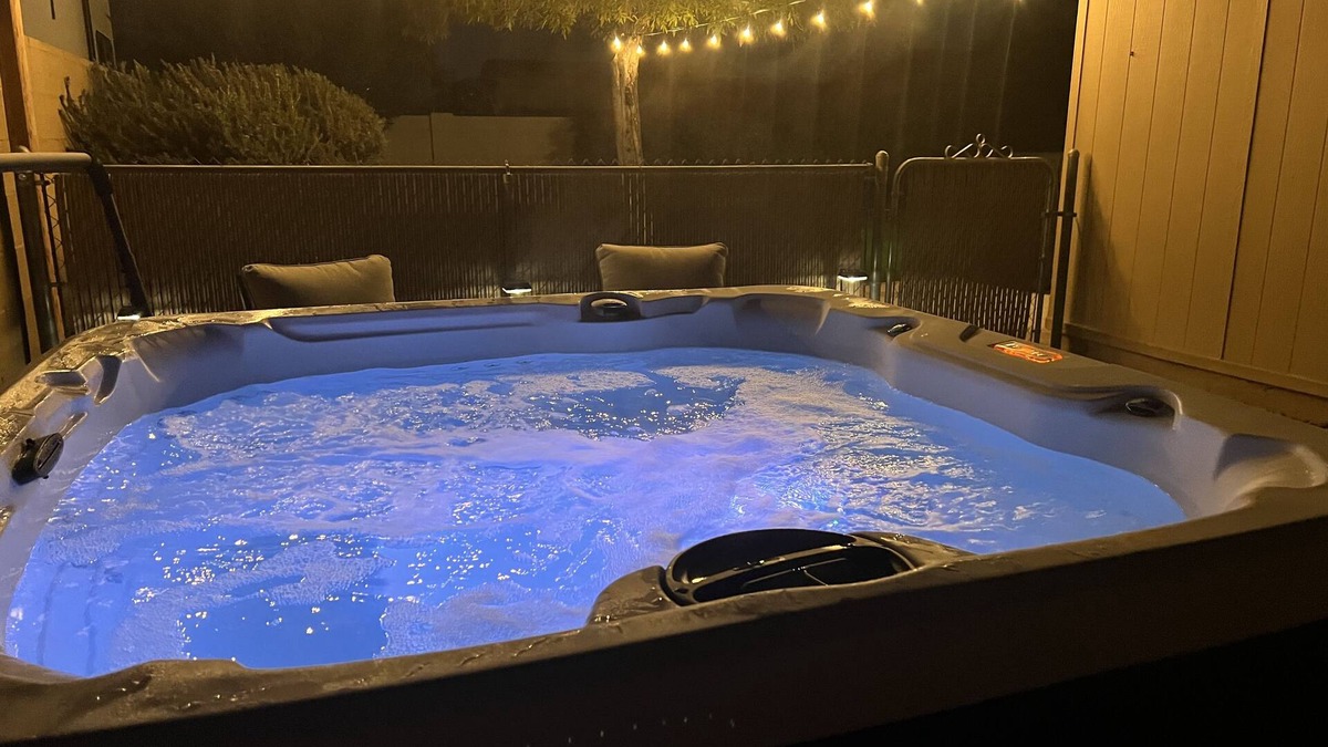 Ironwood Vistas House | Desert Manor - Fully remodeled 3 bedroom home with game room and hot tub!
