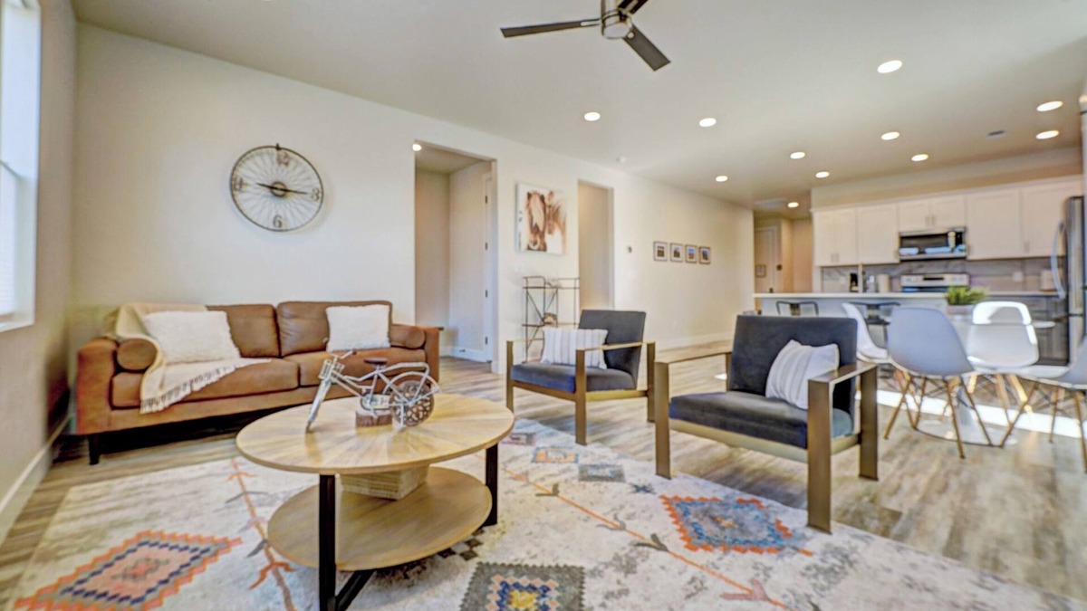 Fruita House | Desert Mineral Ascent- 2B2B Game Room Pet Friendly Views of CO National Monument