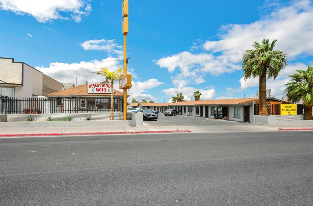 Downtown Las Vegas Hotel | Desert Moon Motel