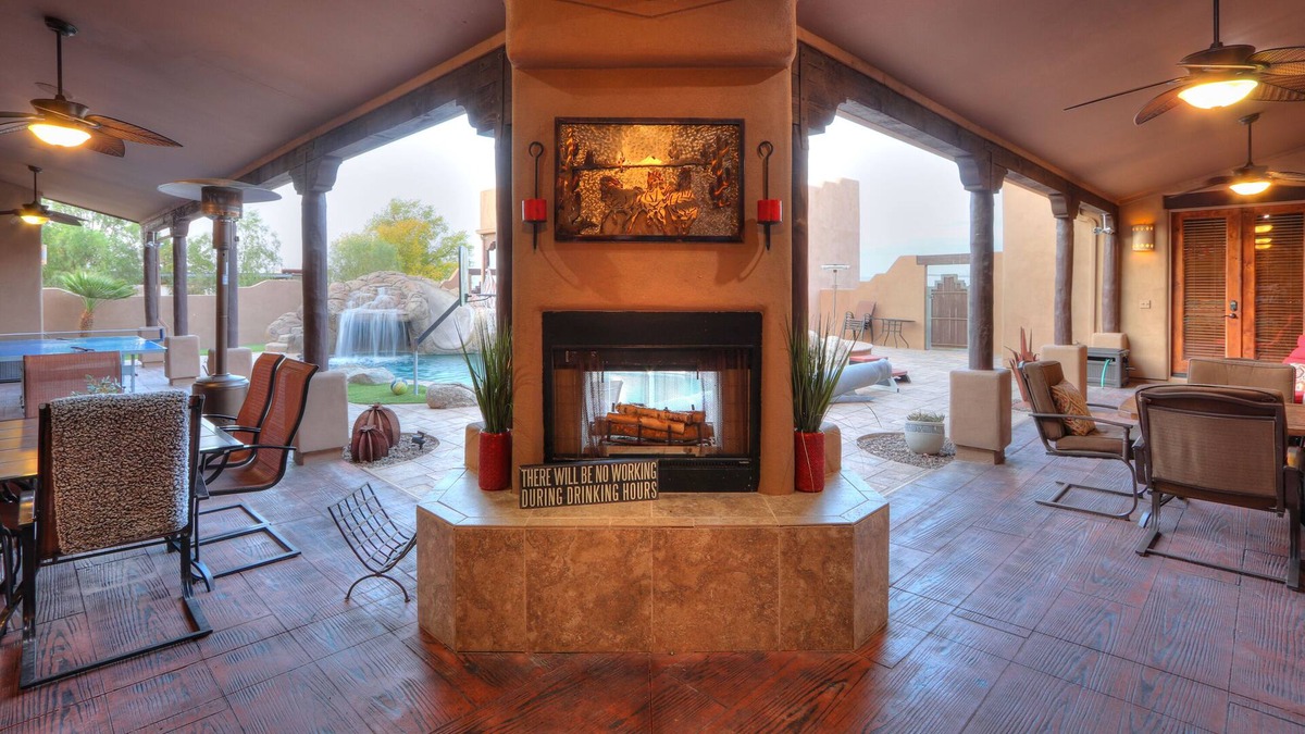 Maricopa House | Desert Oasis Tropical Backyard on 3.5 Acre Ranch - Bunkhouse
