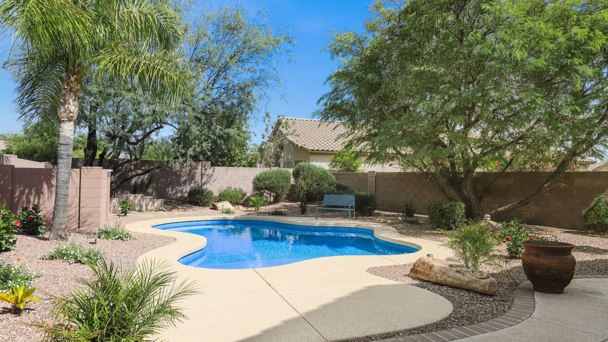 Crescent Butte House | Desert oasis with a private pool, enclosed yard, washer/dryer, & central AC