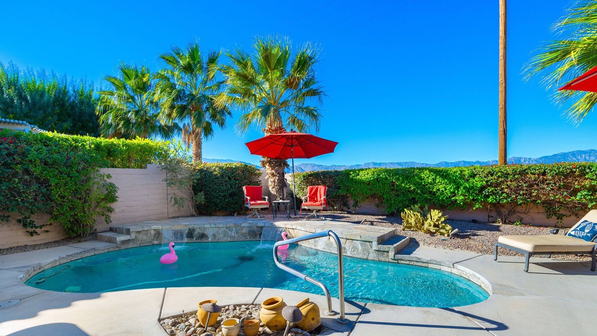 Indio House | DESERT OASIS WITH POOL, MOUNTAIN VIEWS, GOLF, CLUBHOUSE AMENITIES, WORKSPACE.