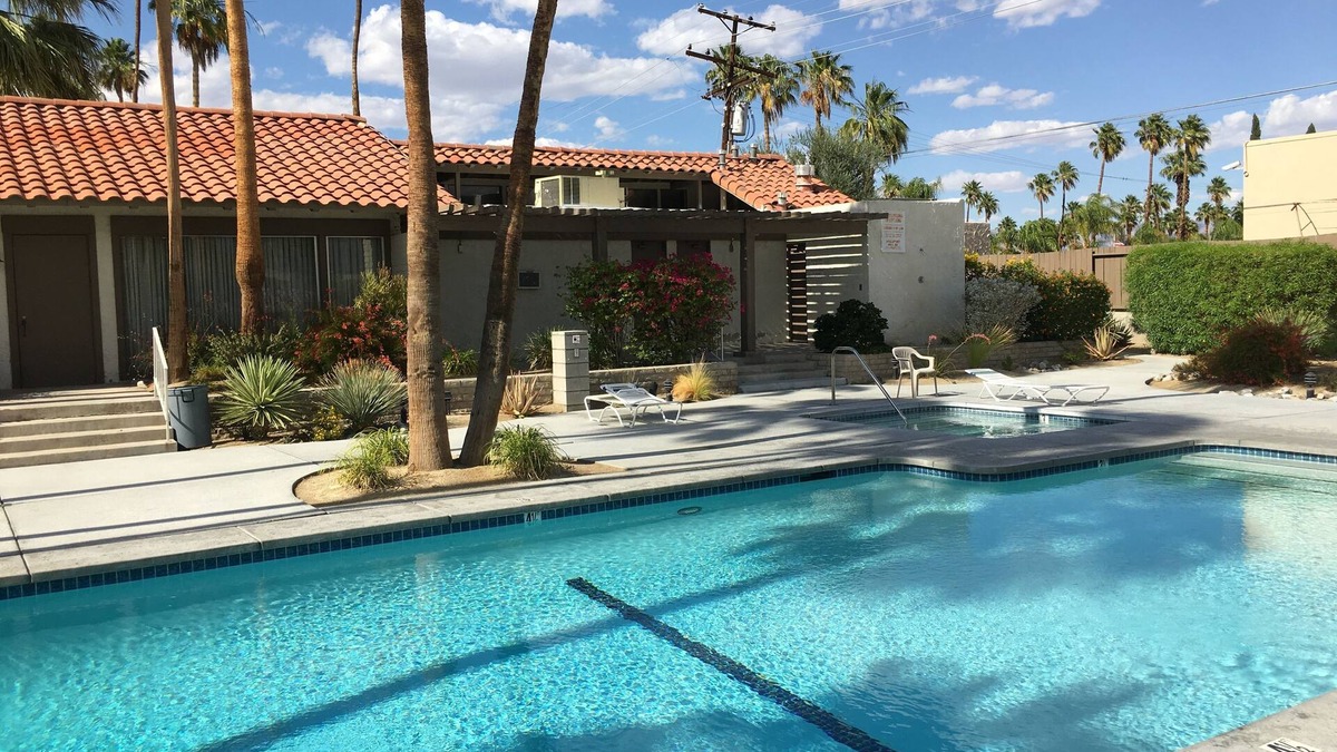 Little Tuscany Condo | Desert Oasis with Mountain Views