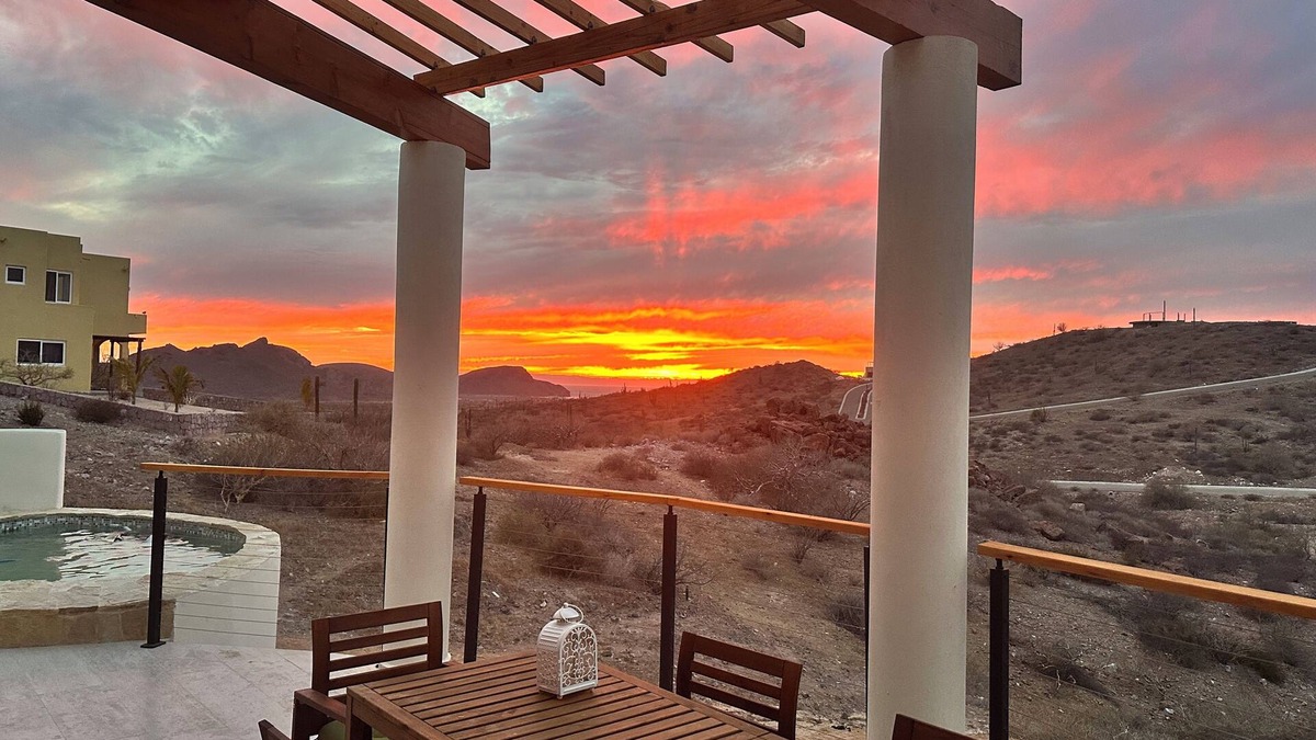 Pichilingue House | Desert Retreat: Heated Salt Water Plunge Pool, Grill, Views, Cinema,nearBalandra