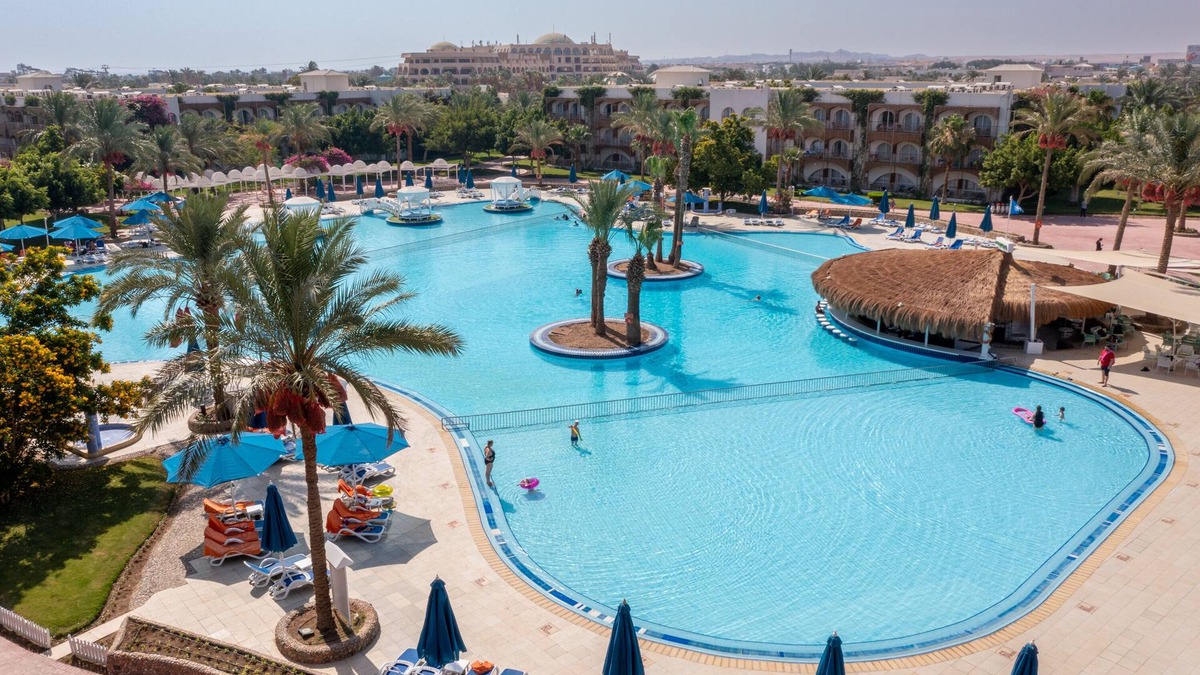 Village Road Hotel | Desert Rose Resort
