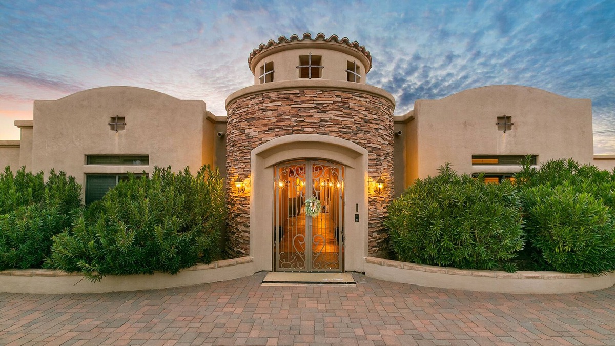 Tucson House | Desert Rose: Treat Yourself You Deserve It!