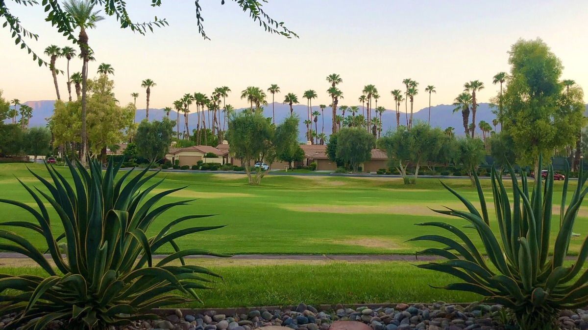 Palm Desert Condo | Desert sensation with beautiful views on golf course!