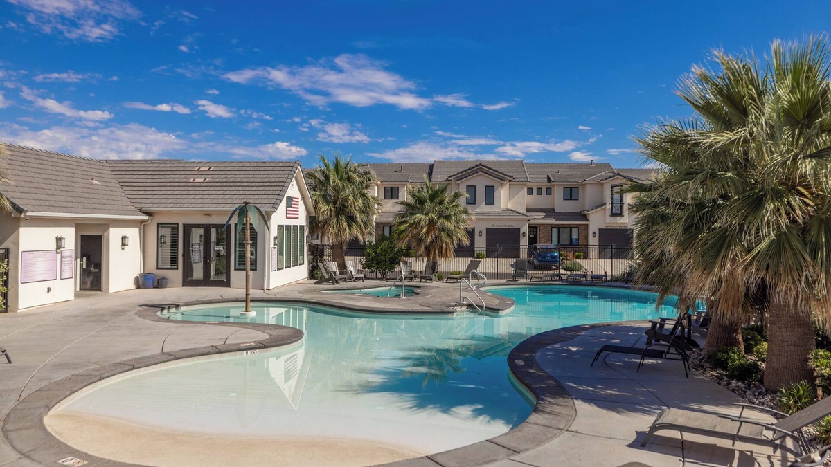 Washington Fields House | Desert Sky @ Freedom Village | Family Amenities & Community Pool