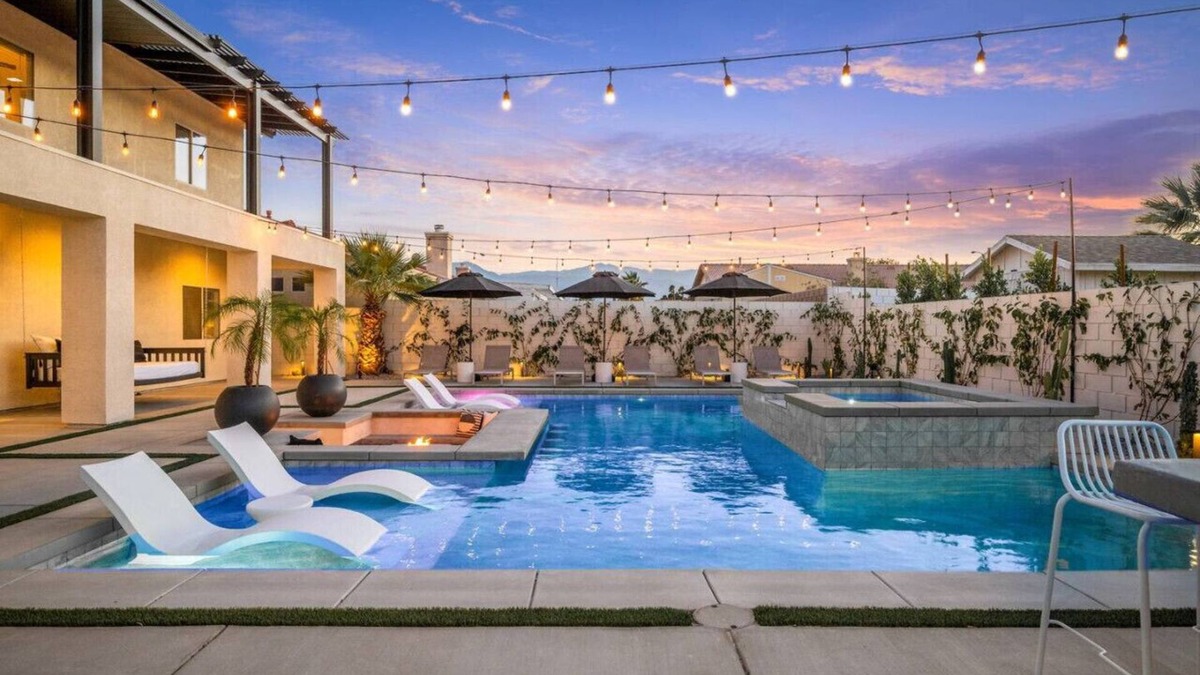 Indio Apartment | Desert Skyline | Luxury Pool + Sunken Firepit Area
