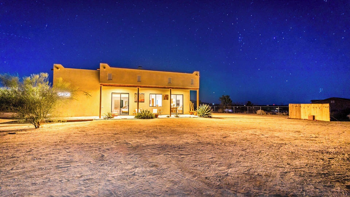 Joshua Tree Villa | Desert Villa w/ Stunning Night Sky Views & Game Room