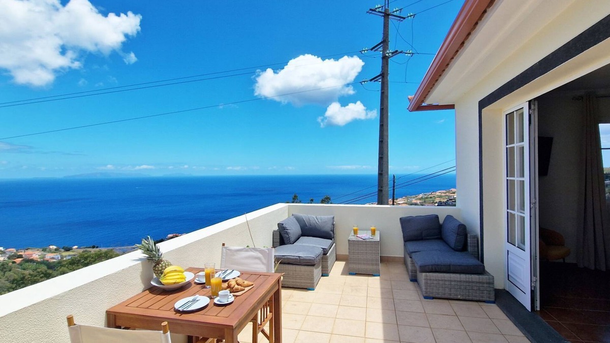 Gaula Apartment | Desertas Vista Ninho by LovelyStay