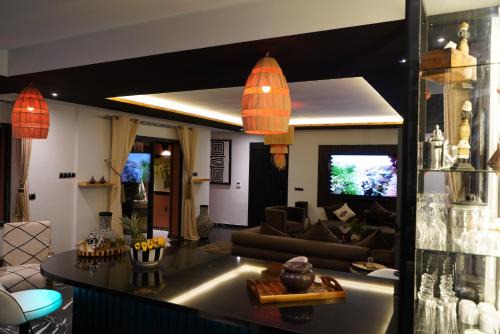 Semlalia Apartment | Design Art Gallery Apartment Marrakech swimming pool on the Roof